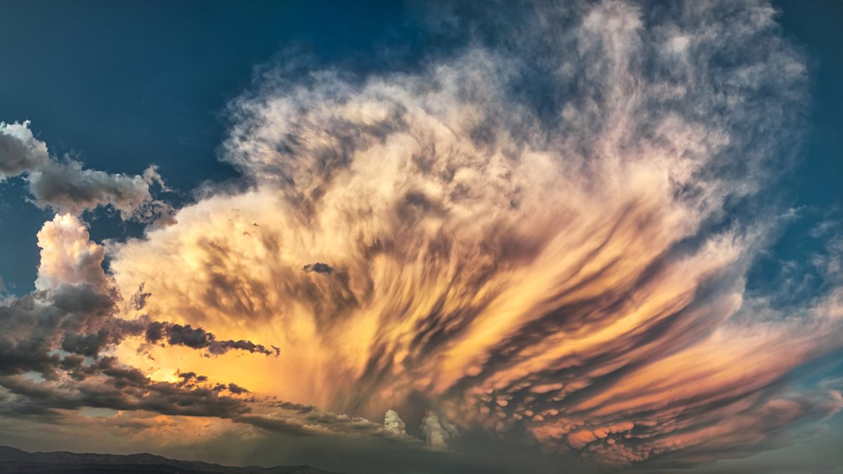 TornadoQuest's tweet photo. Spectacular! RT @WMO: The #Cover photo for #May is from the 2022 WMO Calendar! ‘Glory of the day’ was photographed by @BozanStambuk (Croatia) in Supetar, Croatia.
#MayPhoto #2022 #CalendarPhoto #WMOCalendarCompetition https://t.co/WW4qJt19d3