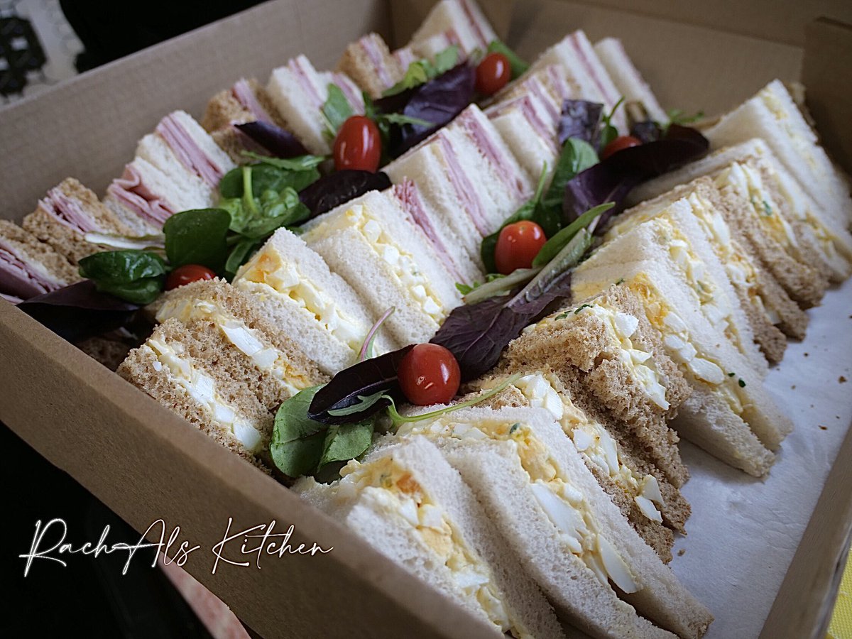RachAlsKitchen's tweet photo. Todays #sharingboxes heading out this morning .. #catering #coldbuffet #boxedbuffet .. #melthamcatering #huddersfieldcaterers .. #food #foodpics .. https://t.co/3xmRMUBWun