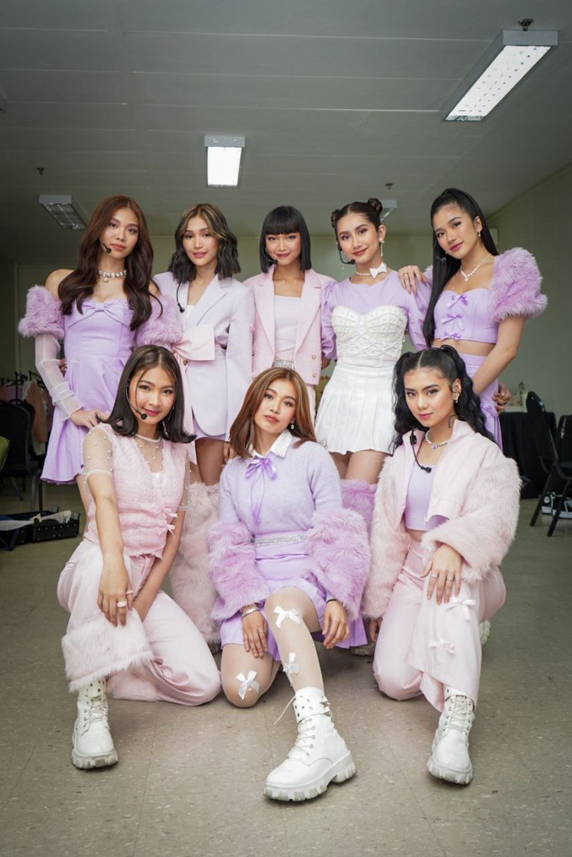 TikTokPH's tweet photo. grabe po sila! @BINI_ph serving us looks 😍

#MeetBINIOnTikTok #BINI https://t.co/Y0uUic2dhY
