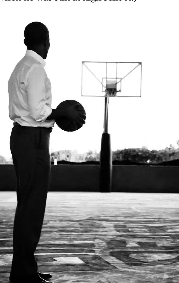 I love this shot of ⁦<a href="/BarackObama/">Barack Obama</a>⁩ by the very talented ⁦<a href="/trevor_stuurman/">Trevor Stuurman</a>⁩ - featured in today’s Observer newspaper. Check out his solo show at ⁦<a href="/DoyleWham/">DOYLE WHAM</a>⁩ next week. Good talking to ya Trevor..