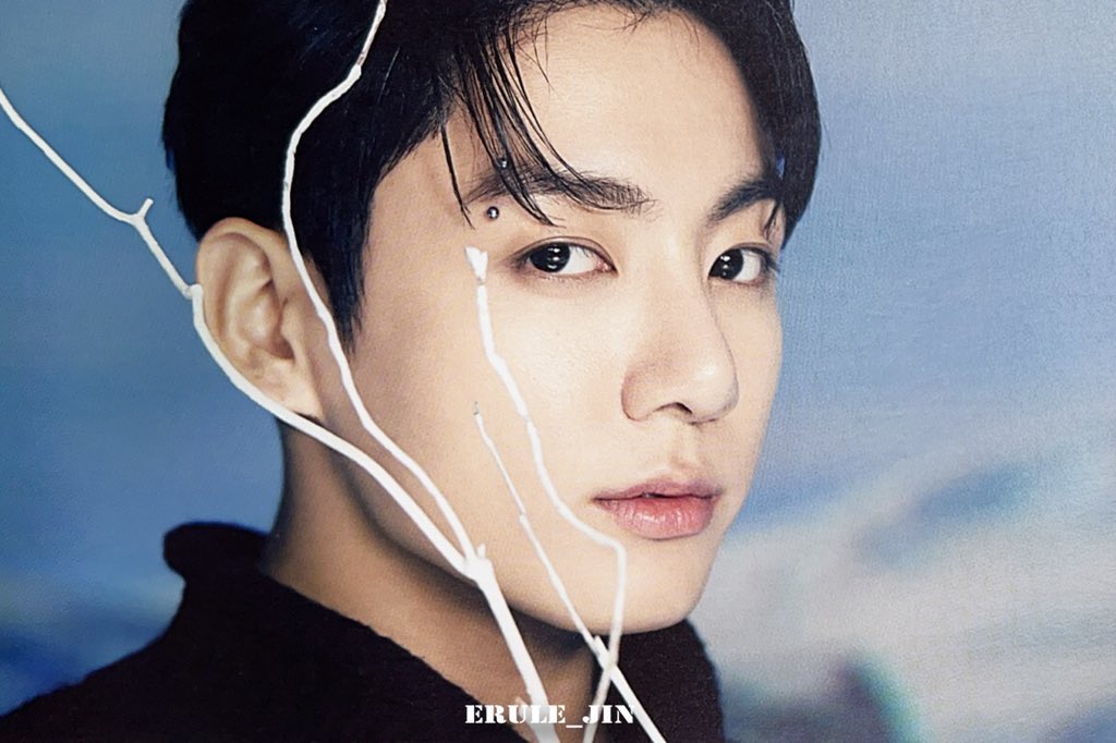 vminiecats's tweet photo. 📸 | Hilo con fotos exclusivas individuales y grupales de las postcards y photocards de #BTS para el D'Festa 2022. 

— #JUNGKOOK @BTS_twt (1) https://t.co/pIxWlfjgkr