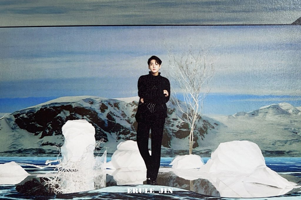 vminiecats's tweet photo. 📸 | Hilo con fotos exclusivas individuales y grupales de las postcards y photocards de #BTS para el D'Festa 2022. 

— #JUNGKOOK @BTS_twt (1) https://t.co/pIxWlfjgkr