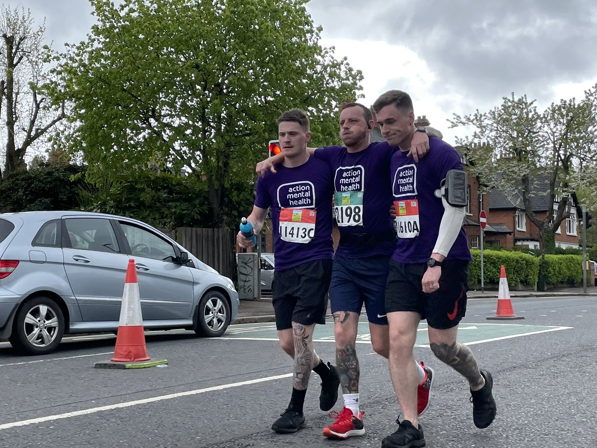 elsietrainor's tweet photo. The emotion everywhere! I can’t cope. Love it. Some heroes out there today 💪👏👏❤️ #BelfastCityMarathon https://t.co/WOjPdcuW7C
