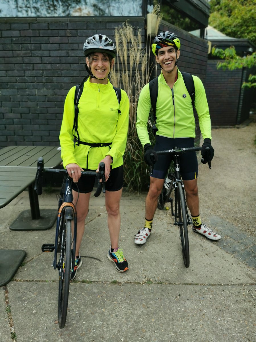 Huge thanks to Dan again of <a href="/HampsteadTri/">Hampstead Tri Club</a> for this morning's bike-run 'Brick' transition training in Regents Park. Fantastic prep for May 28th...join our team at bit.ly/KensalTri2022 🏊🚲🏃