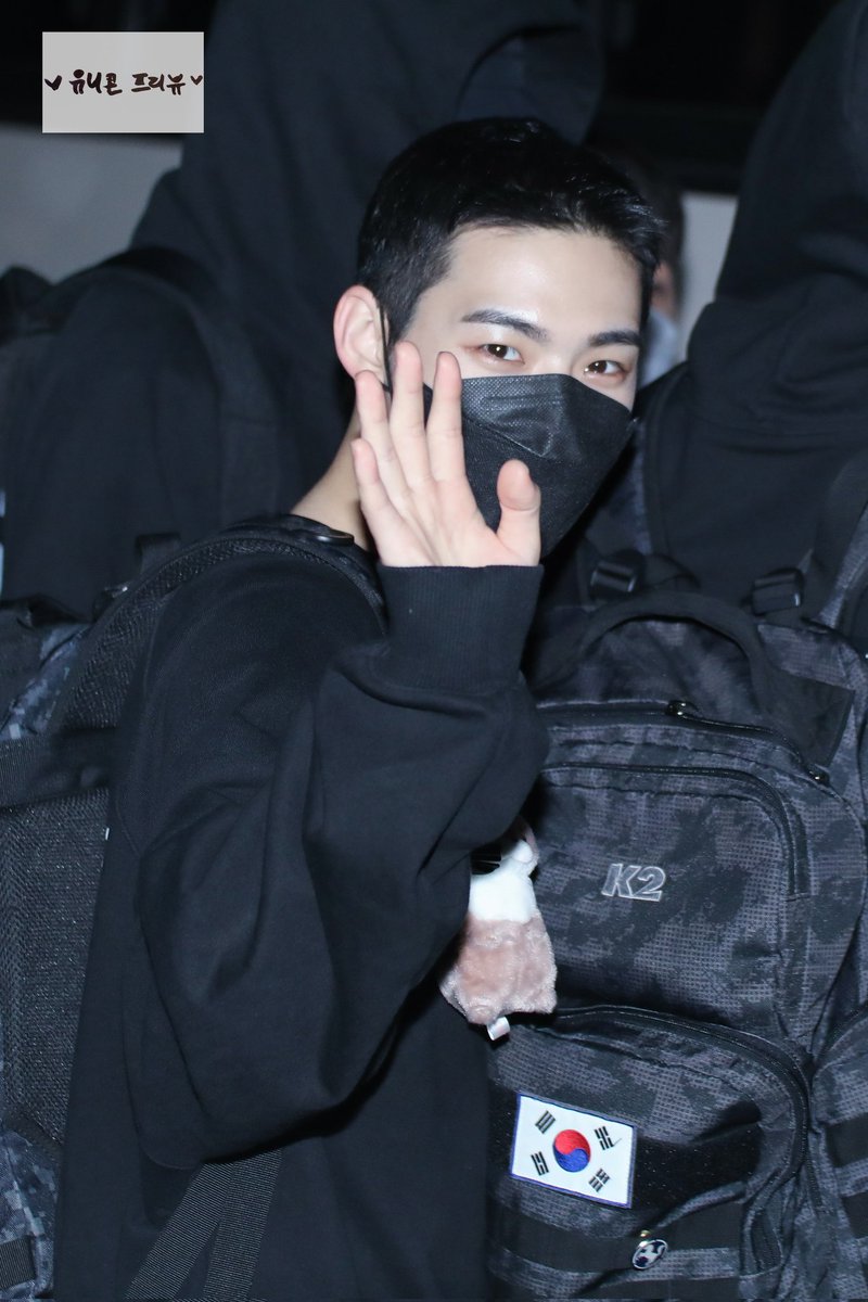 220501 메이사의노래 퇴근

너만 보여⭐
#블루헬멧_메이사의노래
#온앤오프 #ONF #효진 #김효진 #HYOJIN
#강심장_김효진 #달콤효진 #내유니콘 #ONF_MustGoOn #내일보자
<a href="/WM_ONOFF/">➡ @ONF_offcl</a>