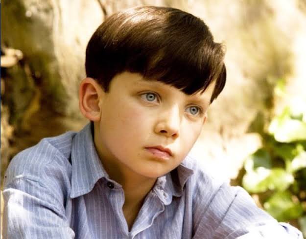 083Fbrp's tweet photo. @m_ebrard Yo pensé que era Asa Butterfield https://t.co/zZ2DEDz7rM
