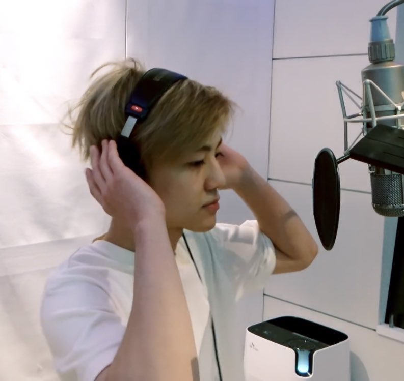 onyourleemark13's tweet photo. หันซ้าย หันขวา หันหน้ามาโอ้ยทำไมหล่อจัง https://t.co/TqLe4QH6to