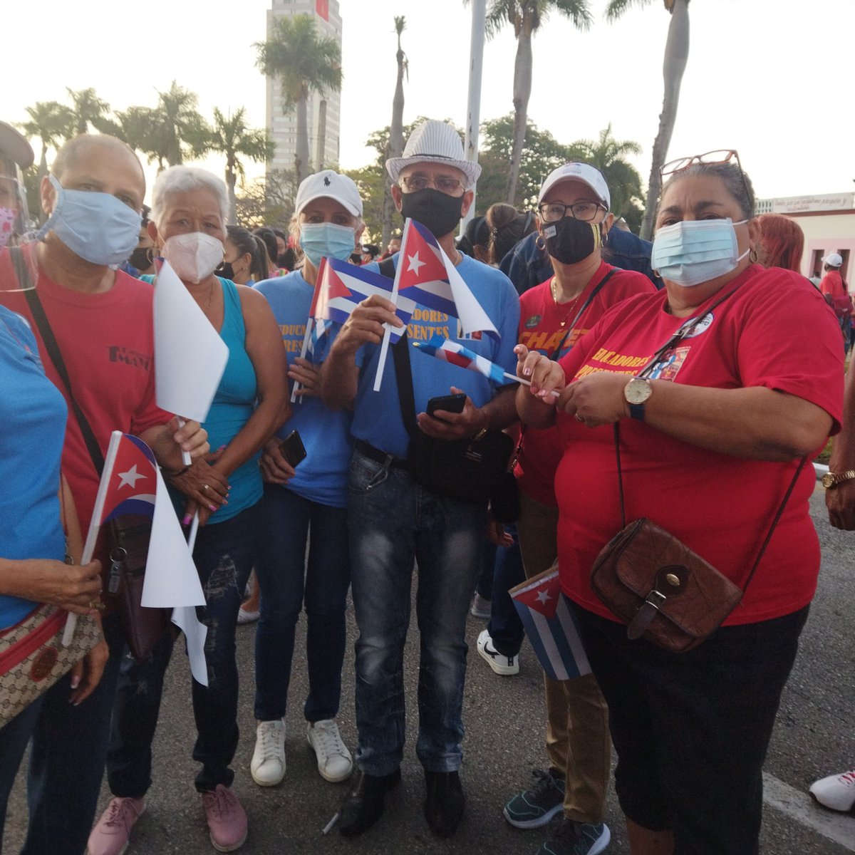 El sindicato de la Educación con más de 15mil trabajadores en la plaza Ignacio Agramonte.#CubaViveYTrabaja .
