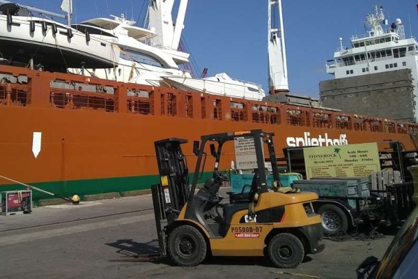 PortalPortuario's tweet photo. Puerto de Palm Beach presenta acciones legales contra dos empresas por no pago de arriendos - https://t.co/yhj6569fH8 #PuertoPalmBeach #TeetersAgencyStevedoring #MonarchShipping https://t.co/f9w9BhIAbU