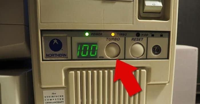 TechBurritoUno's tweet photo. Do you know what this button is for? https://t.co/W0IGuaxG7r