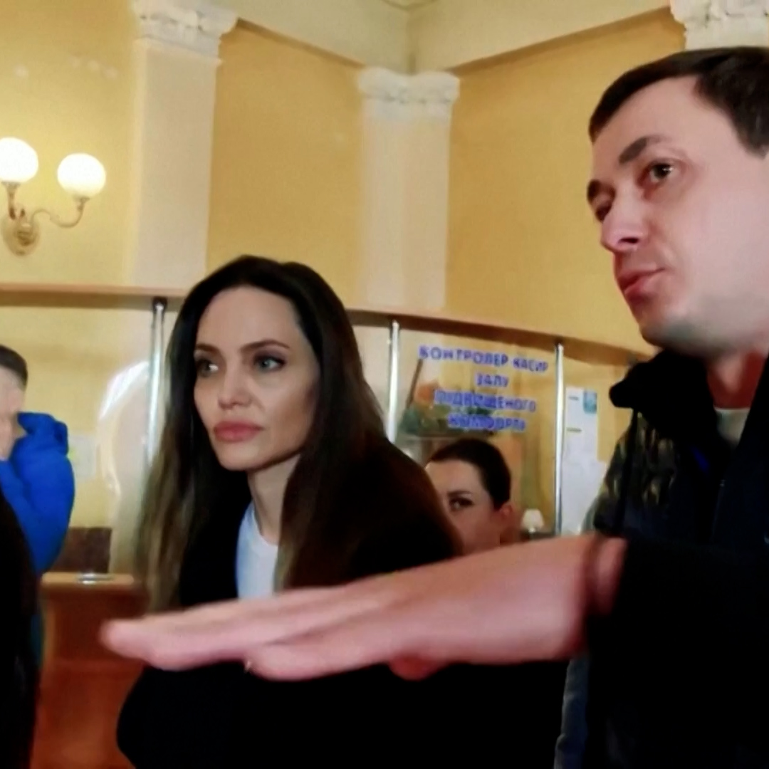 DW News On Twitter Angelina Jolie Was In The Ukrainian City Of Lviv 