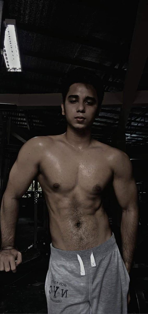 Jezrua's tweet photo. ✓Sleep
✓Non-Stop
❌ Cigarettes
❌ Alcohol

#men #fashionstyle #body #bodybuilder #diet #plan #asian https://t.co/K3ws0Dl76V