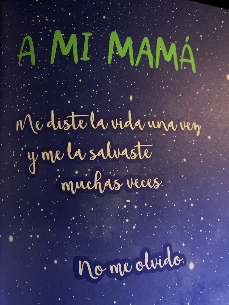 Defreds's tweet photo. Mamá.

Del libro “Ojalá” https://t.co/XtE6qCL0Uk