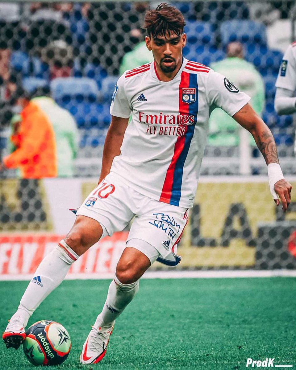 ElHadji_Ndoye09's tweet photo. A vous de juger...
    Paqueta 🔁                     Payet ❤ https://t.co/YiIXpyuF5y