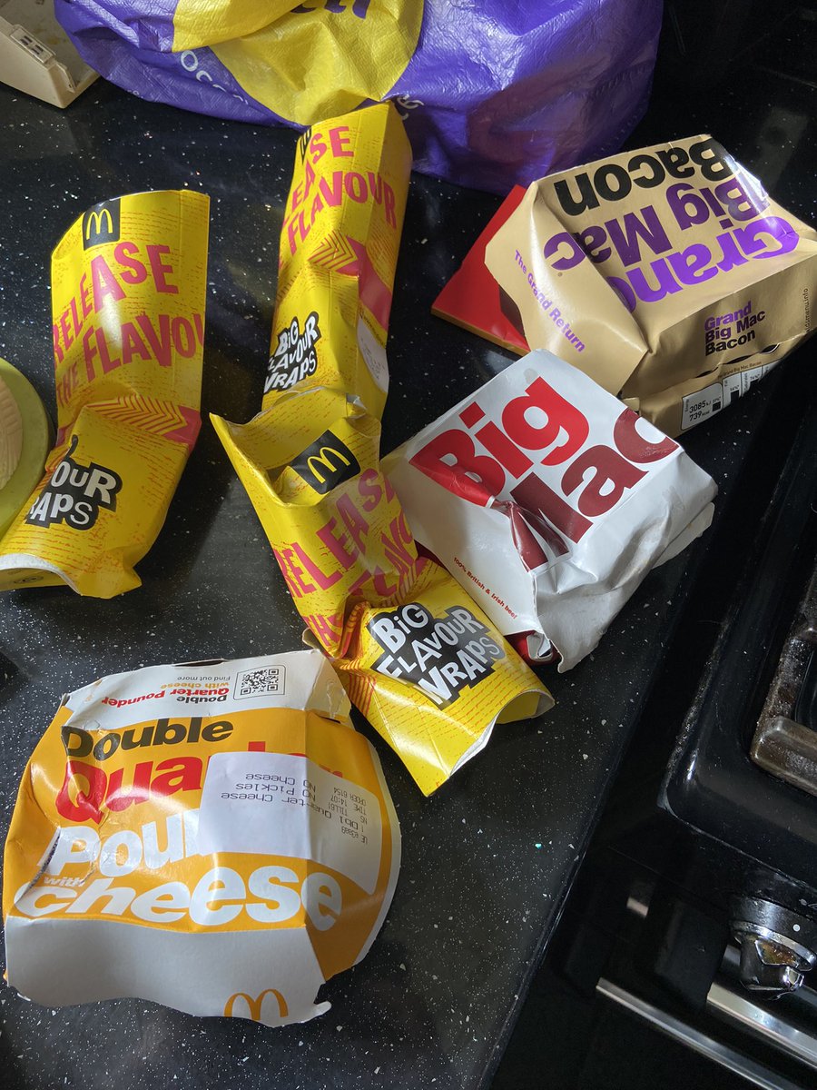 Gemma1308's tweet photo. @UberEats how is that acceptable!!! https://t.co/iQY8bVeRkE