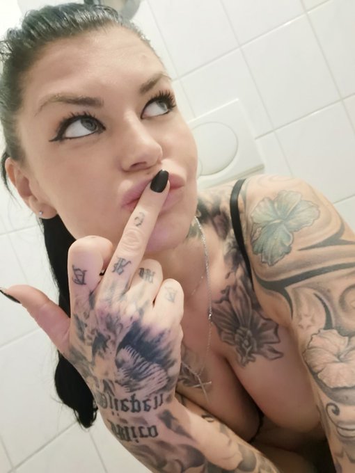 Arschlecken 3,50 &euro; 🤣 https://t.co/rWLsG6aGMZ<a href="/tag/goodgirls"class="tags"><span>#goodgirls</span></a>