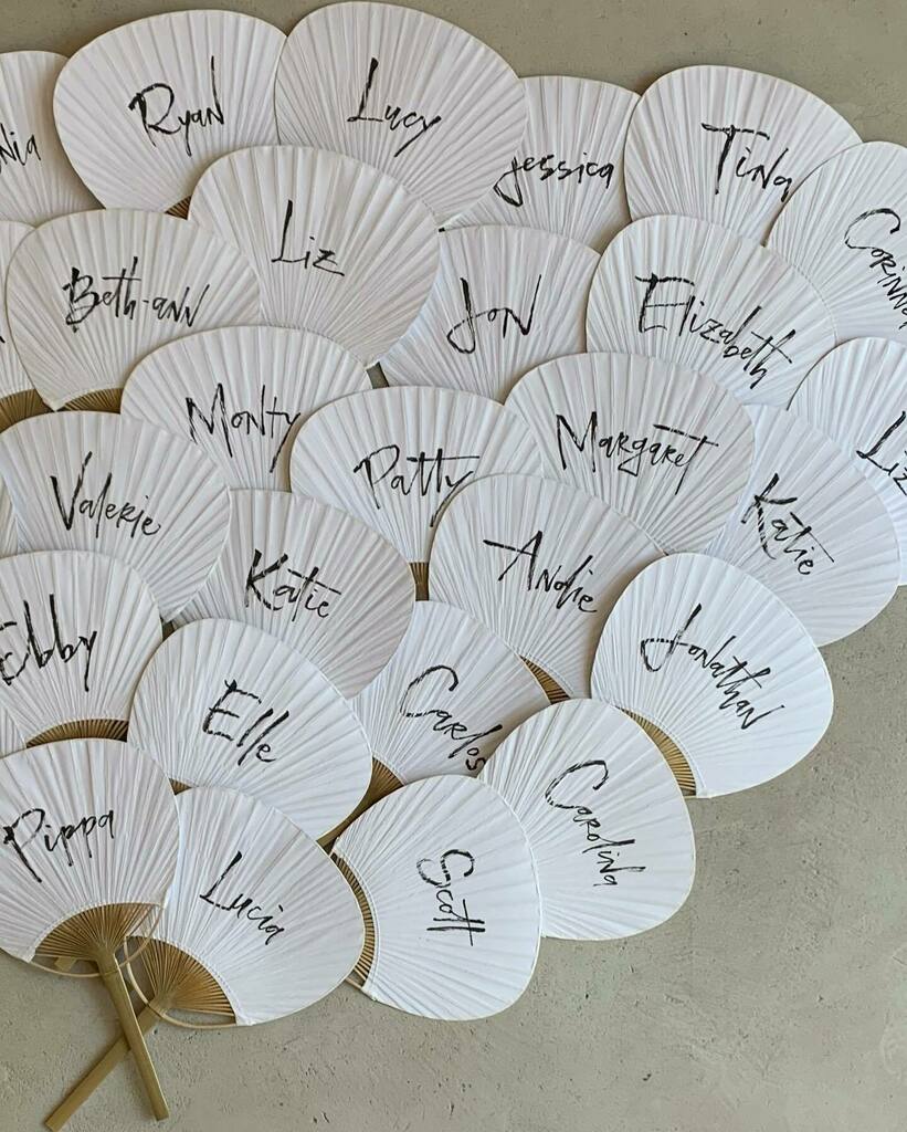 tigerflossing's tweet photo. a bouquet of fans.⁣

#partyfavor #personalizedfavor #personalizedpartyfavor #personalizedgift #eventfavor #handlettered #uniquefavor #modernpartyfavor #minimalist #moderncalligraphy #modernlettering #handwritten #sumiink #custompartyfavors #plac… https://t.co/SDZftRk1xx https://t.co/QdSU7sHdtt