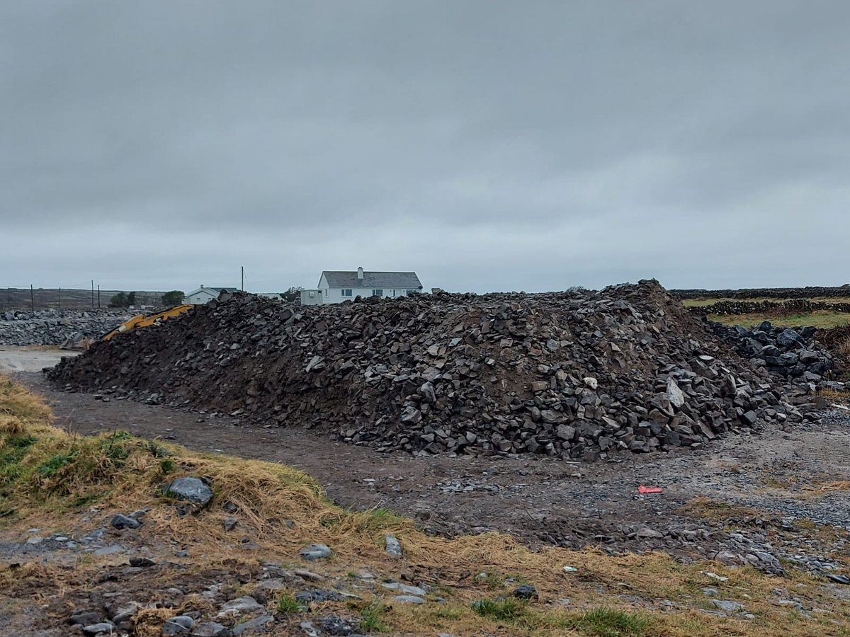 Inis Mór (@inis_mor) on Twitter photo Gaineamh & cloch á bhaint gan cead ar Inis Mór, buailte ar an SAC agus madraí uisce sa cheantar freisin. Is cuma leis an NPWS, EPA & <a href="/GalwayCoCo/">Galway County Council</a>
ach fadhbanna móra pleanála ag muintir na noileán! #aranlife #habitatdestruction #wildatlanticway #inismor Gaineamh & cloch á bhaint gan cead ar Inis Mór, buailte ar an SAC agus madraí uisce sa cheantar freisin. Is cuma leis an NPWS, EPA & <a href="/GalwayCoCo/">Galway County Council</a>
ach fadhbanna móra pleanála ag muintir na noileán! #aranlife #habitatdestruction #wildatlanticway #inismor