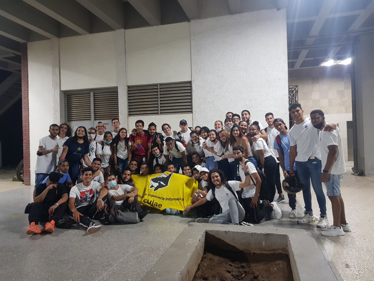 lauraDelgado97's tweet photo. @CujaeInf presente este #PrimeroDeMayo 
#CubaViveYTrabaja #Cuba #VamosConTodo https://t.co/8ouPEKaR67