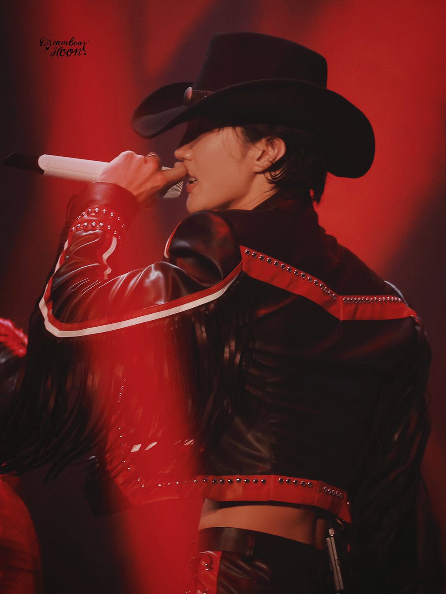DreamboatHOON's tweet photo. 220430
The circle day１
💃🏻🕺🏻

#HOONY #SEUNGHOON #이승훈 #WINNER @official_hoony_ https://t.co/Xb9vpLjPtG