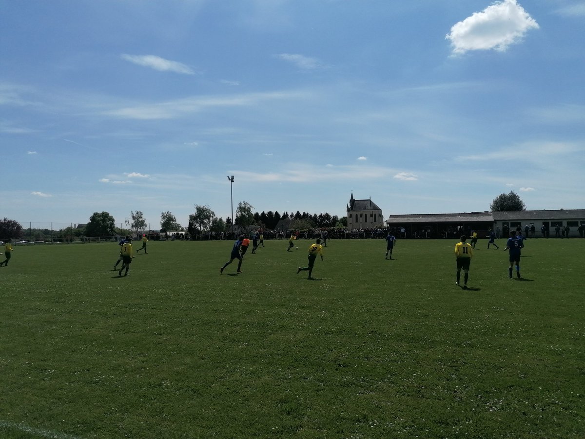 District Foot Mayenne tweet media
