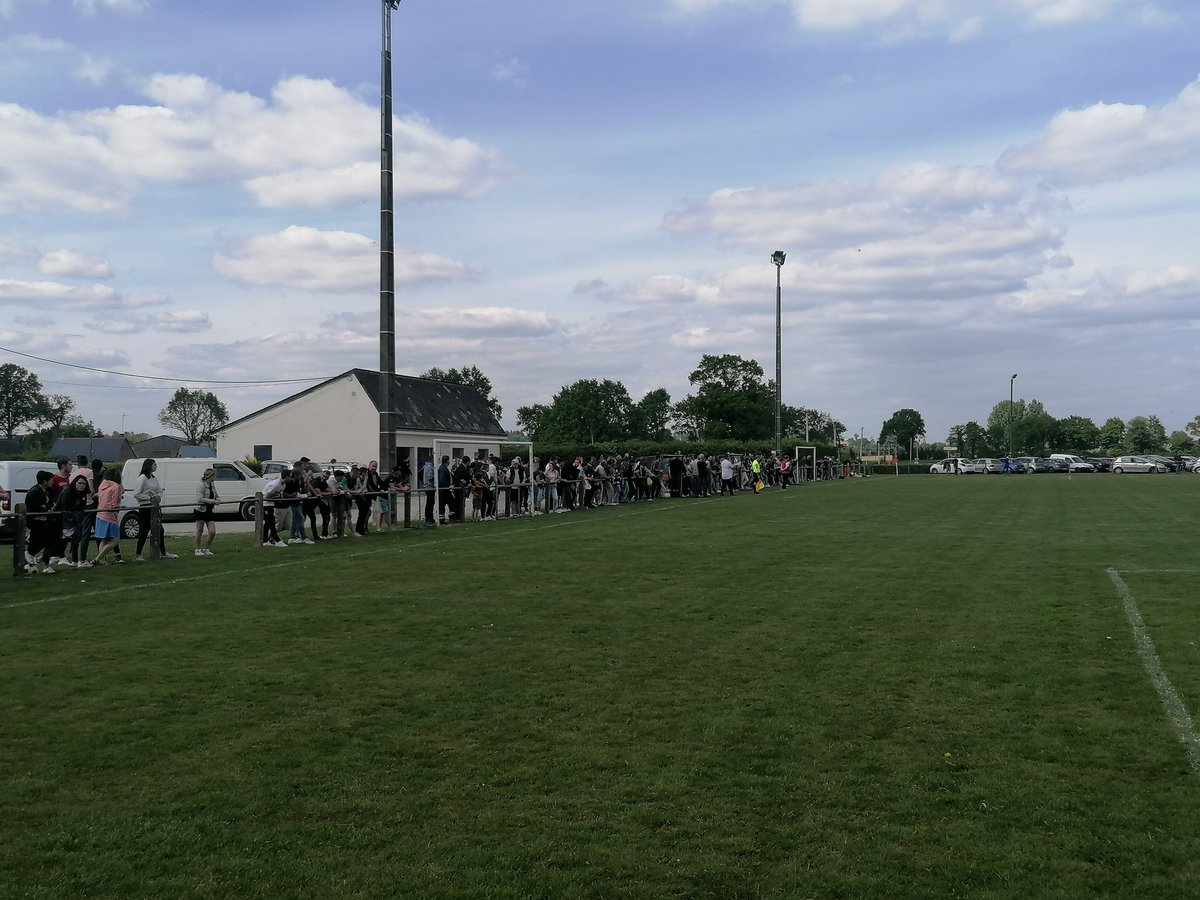 District Foot Mayenne tweet media