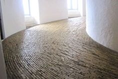 leap_my's tweet image. I took this photo at the Round Tower (Rundetarn) in Copenhagen, Denmark. It only takes about 3 minutes to climb to the top. The path is a spiral, but it&apos;s pretty wide, so it&apos;s not too hard to climb up! 

Have you ever been to the round tower? 

#myflyingleap #travel #denmark