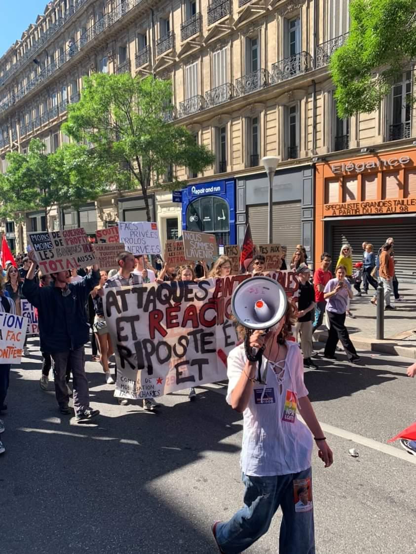 MNLbdr's tweet photo. 👊 #1erMai le troisième tour social commence maintenant dans la rue ! 

Toustes uni.e.s déterminé.e ✊ https://t.co/eni6OXYclx