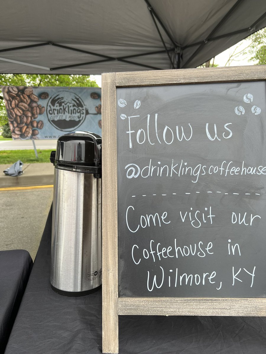 rodrigs311's tweet photo. It’s market time in the Bluegrass!! Drinklings Coffee is back with cold brew, hot drip, and our new iced oat milk lattes!!! #coldbrewcrew #caffeinbomb https://t.co/pDqi6Qrc7h