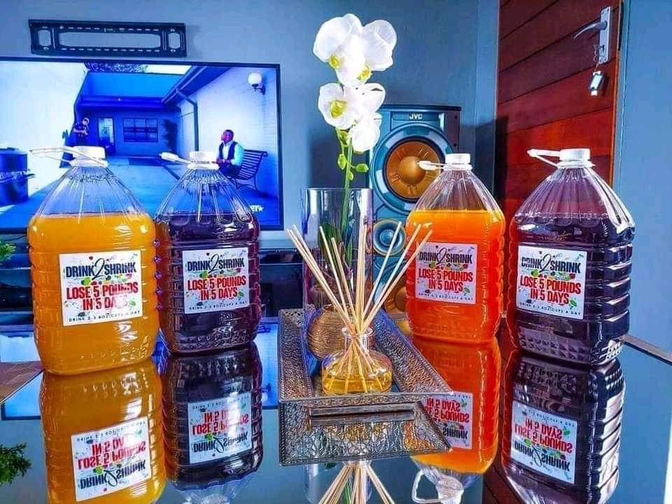 LebogangTheledi's tweet photo. Jhb, Pretoria, Germiston and surrounding areas

SPECIAL, SPECIAL 😍😍
Get 1 Drink2Shrink juice for R350🍓🍍
2 for R600🍍🍏
3 for R800👌👌
https://t.co/OR5f7ywWDQ
#Dubai https://t.co/PjHeu2LJoE