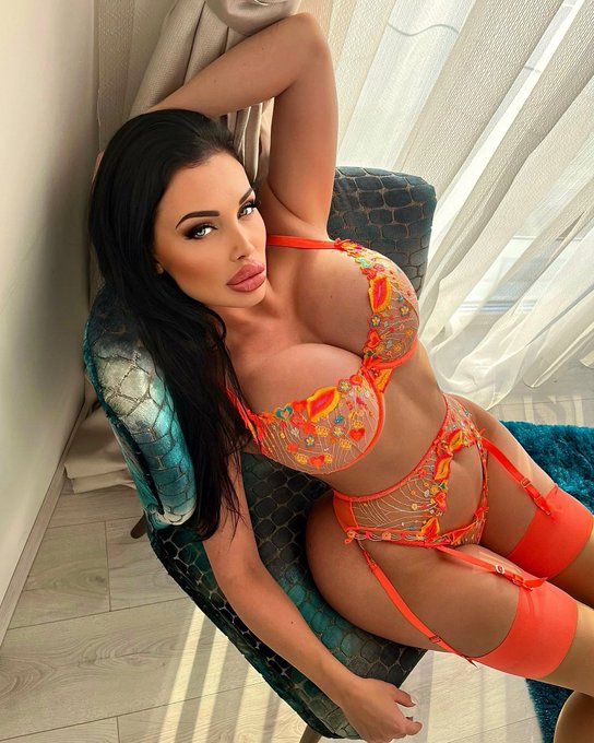 Subscribe to my official website to watch my latest porn scenes???https://t.co/p9tRoG51cr https://t.
