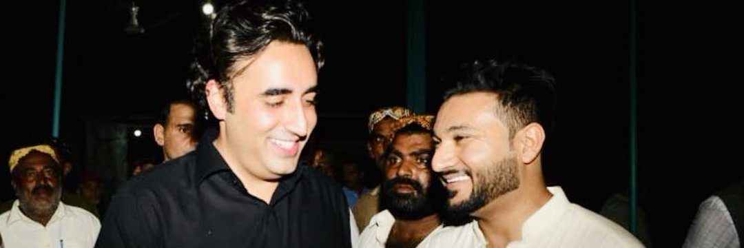 ZaffarAliJamali's tweet photo. Happy birthday Dear brother @HassanSjillani May you have many many more..!🎂🎂🎉🎉🌹 https://t.co/3rlVsZhT20