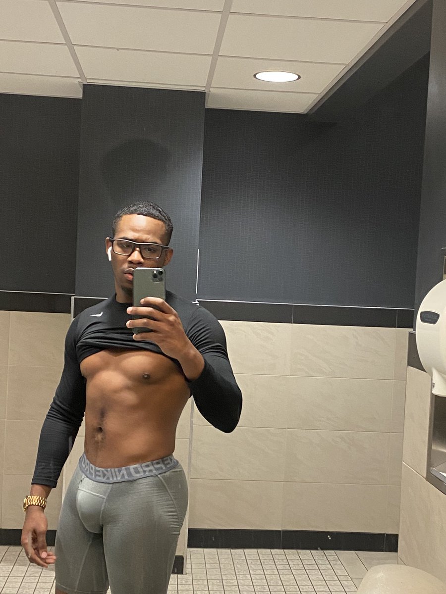 MyDXCK_'s tweet photo. ………. Ok a lil motion https://t.co/QKnC8oX4Vi