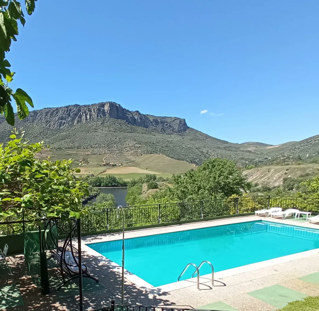 quinta_arribes's tweet photo. Inaugurada la nueva temporada de piscina. Un año más, del 1 de mayo al 12 de octubre, con ustedes !!! Un año más disfrutando del baño con vistas al #Duero
#quintadelaconcepcion #posadareal #arribesdelduero #piscina #swimmingpool #naturaleza #nature #landscape #salamanca https://t.co/sXFmoAiEhF