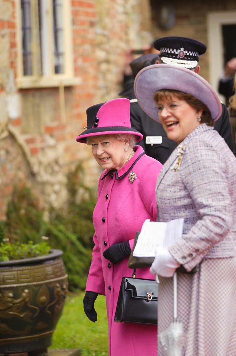 AndyRT's tweet photo. Fond memories of 10 years ago today meeting Her Majesty The Queen, HRH Prince Philip &amp; @WiltsLieutenant @SalisburyCath to share the discovery of Blick Mead, &amp; history of Amesbury on behalf of @AmesburyMuseum &amp; @VisitAmesbury wonderful photos by @AshMillsPhoto #Salisbury #Jubilee https://t.co/HbCeY8N7lq