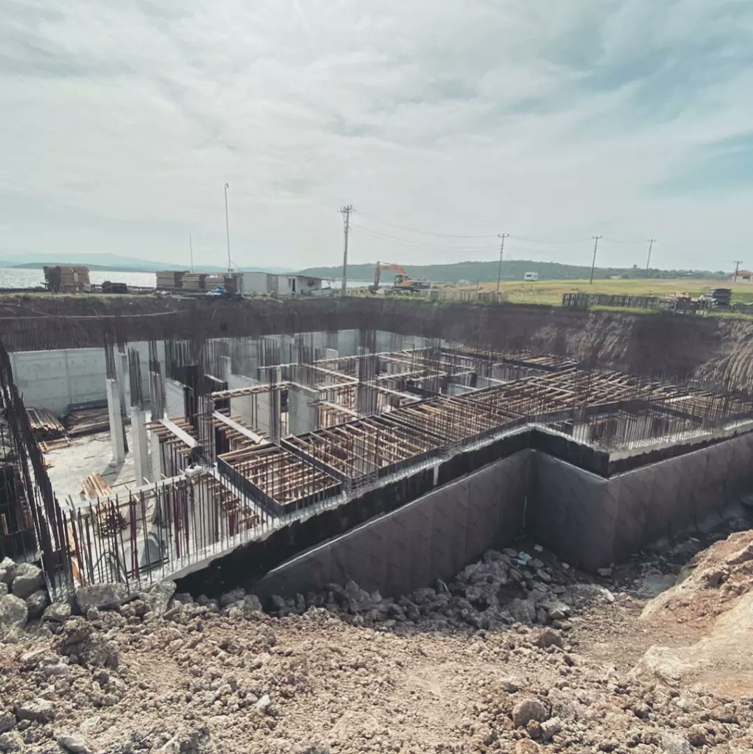 Pür Residential Studio Cunda büyük bir hızla yaklaşıyor. #pürrecordingstudio #pürresidentialstudiocunda #cunda #kayıtstüdyosu