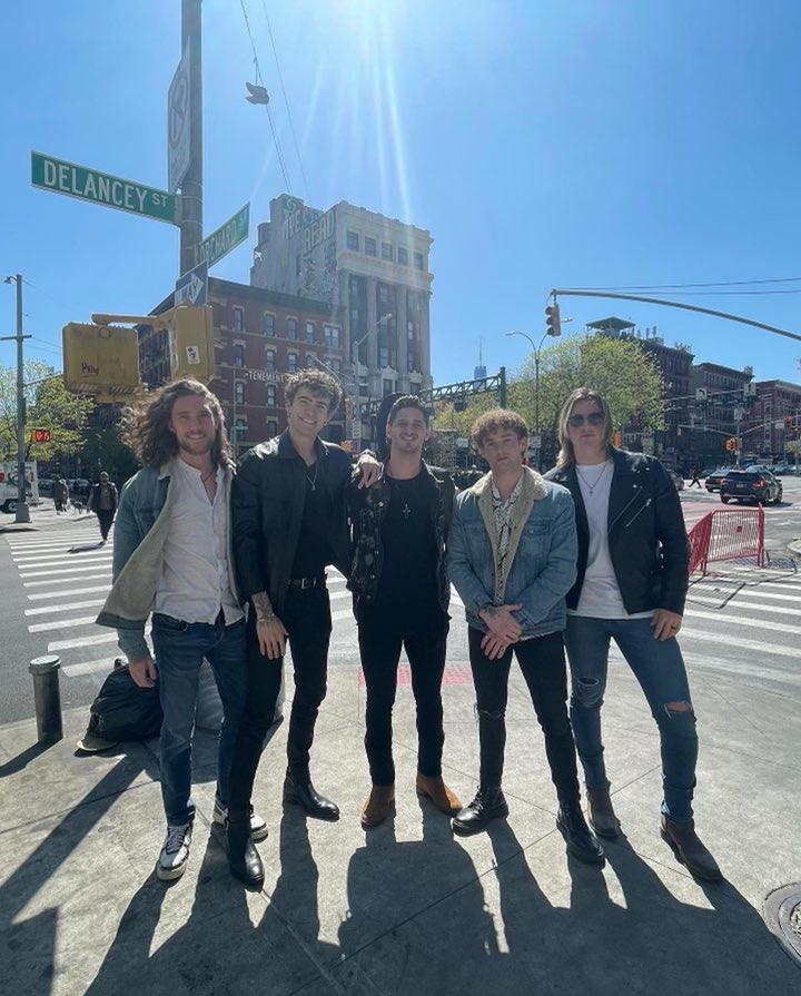 Just had an absolute blast in the city. Thanks for coming out y’all!! We all feel so filled with love. We have the best fans ever for real…🤩