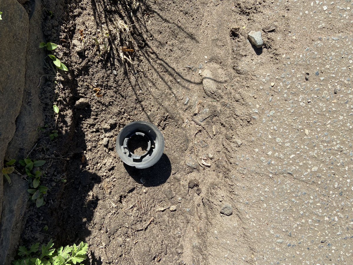 mrs_robynson's tweet photo. Hey @AmazonHelp don’t suppose a driver in Connecticut returned their vehicle with a few dents and missing parts? #fixmywallJeff https://t.co/pRSde55caQ