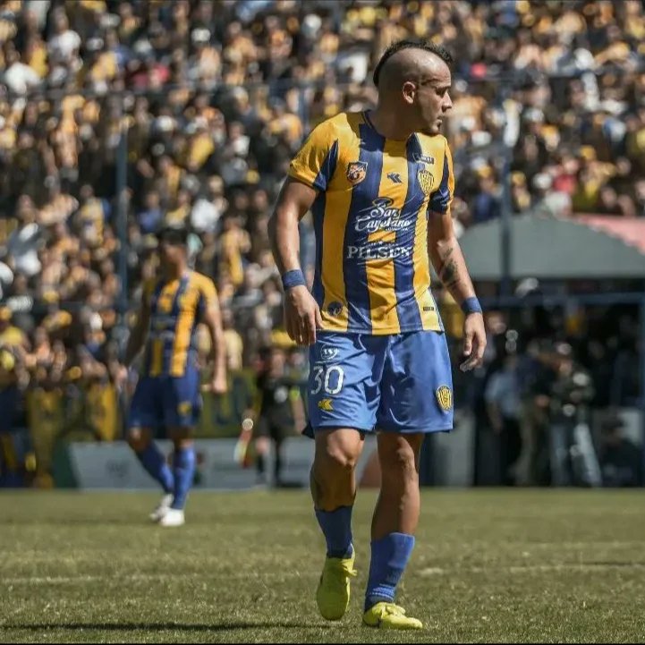 gjuampi30's tweet image. Un placer defender tus colores 💙💛
Feliz aniversario querido Kure Luque
#101años