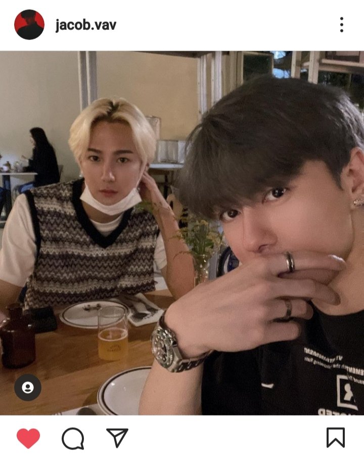 baby15_99's tweet photo. Osea... obvio que Jacob no podรญa dejar de saludar en su cumple a su amado Ayno ๐๐
#HAPPY_AYNO_DAY ๐ฝ๐
#HappySuperStarDay
#VAV | #VAMPZ | #๋ธ์ด์์ด๋ธ์ด | #JAYNO ~ https://t.co/lWBfaQAlfF