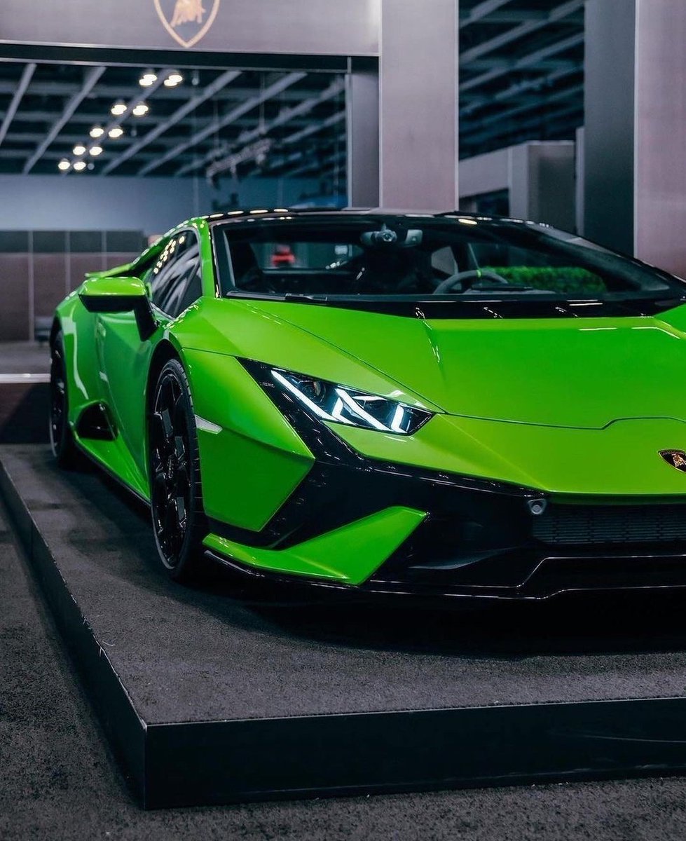 DailyLamboTM's tweet photo. Lamborghini Huracán Tecnica 🍏 https://t.co/6IKdUwtth8