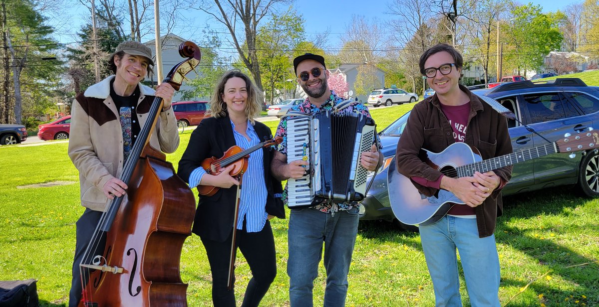 jvfptso's tweet photo. 🌞🌈🌻 What an incredible afternoon we had at @JVFElementary Springfest yesterday!! Thank you to everyone who came to help us celebrate spring! For more pics and some fun videos of the day, check out this Google Photos album! https://t.co/VG0xQkb7vN https://t.co/IbVRX6N5tH