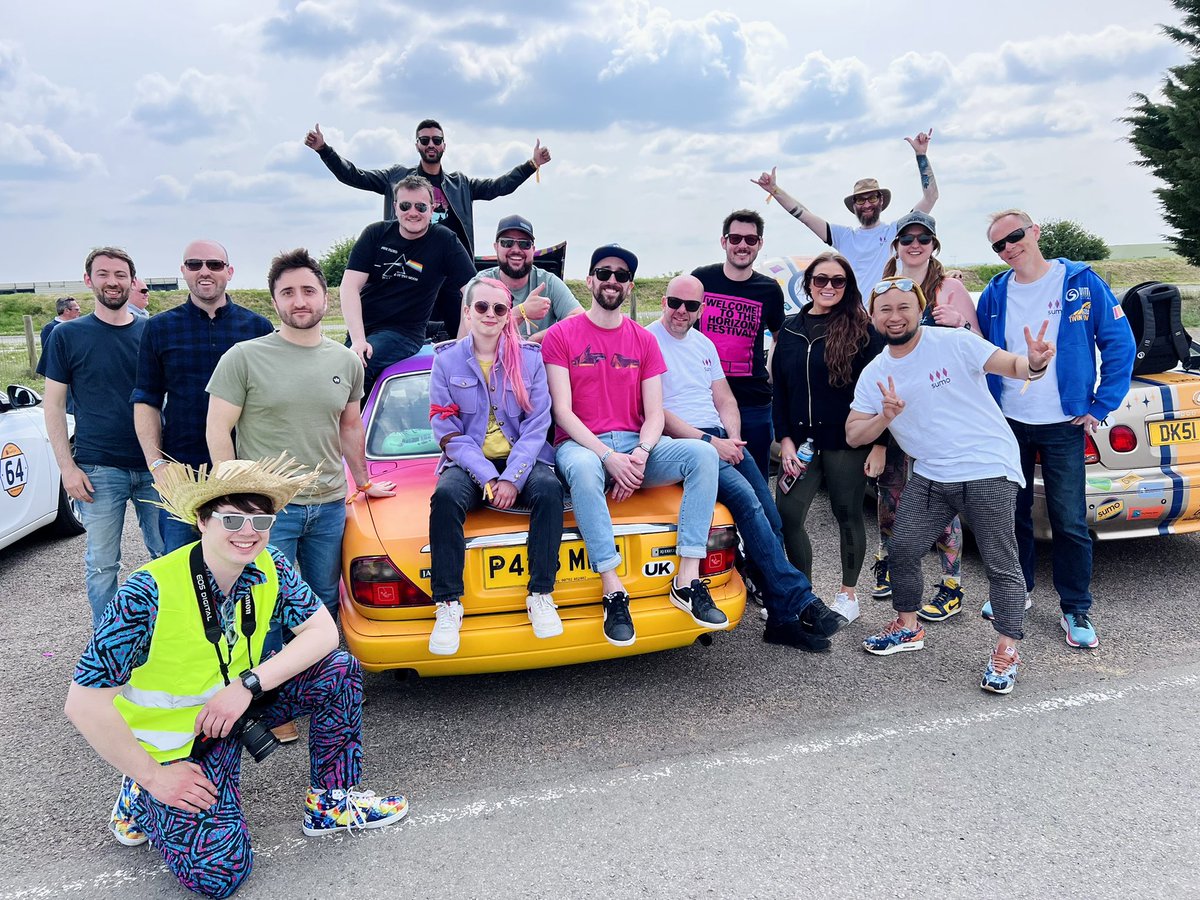 TacosForDino's tweet photo. The @SumoDigitalLtd @WeArePlayground @RareLtd @atomhawk  crew with an impromptu Horizon Block Party while representing at @TwinTown20 for @SpecialEffect this weekend! 🎮❤️ https://t.co/gPHi4p8uyY