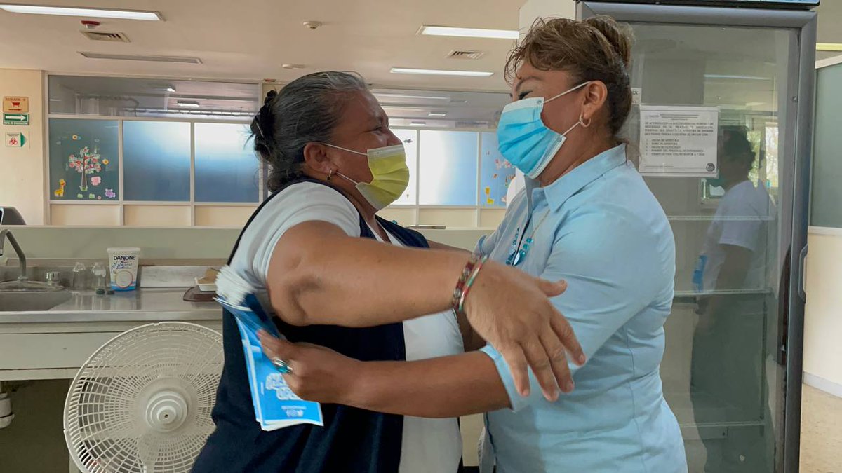 LizbetNolascoT's tweet photo. Ayer concluimos el día con la visita al Hospital General “Dra. María del Socorro Quiroga Aguilar��, agradezco a los compañeros por compartir esa energía positiva y sobre todo por el respaldo.
#PlanillaAzulCeleste
#LizbetNolasco
#HayQueOperar https://t.co/pl3FqxUOjG