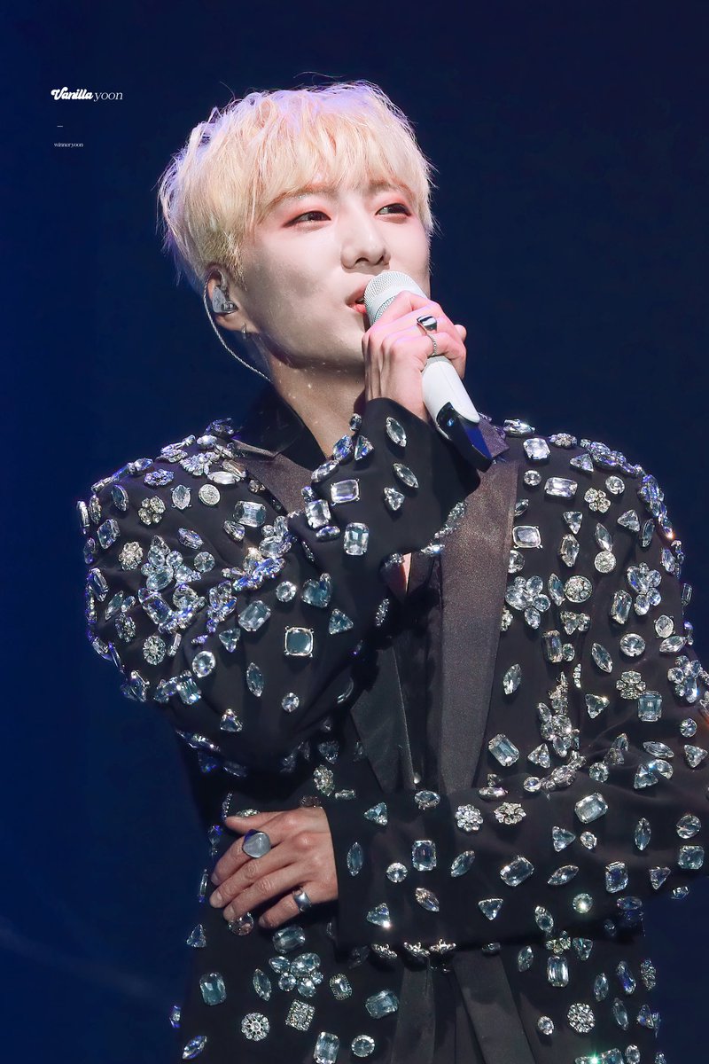 VANILLA_YOON's tweet photo. 220430 THE CIRCLE 

@official_yoon_ 
#강승윤 #seungyoon #姜昇润 #WINNER #위너 https://t.co/wYvS3vIa2c