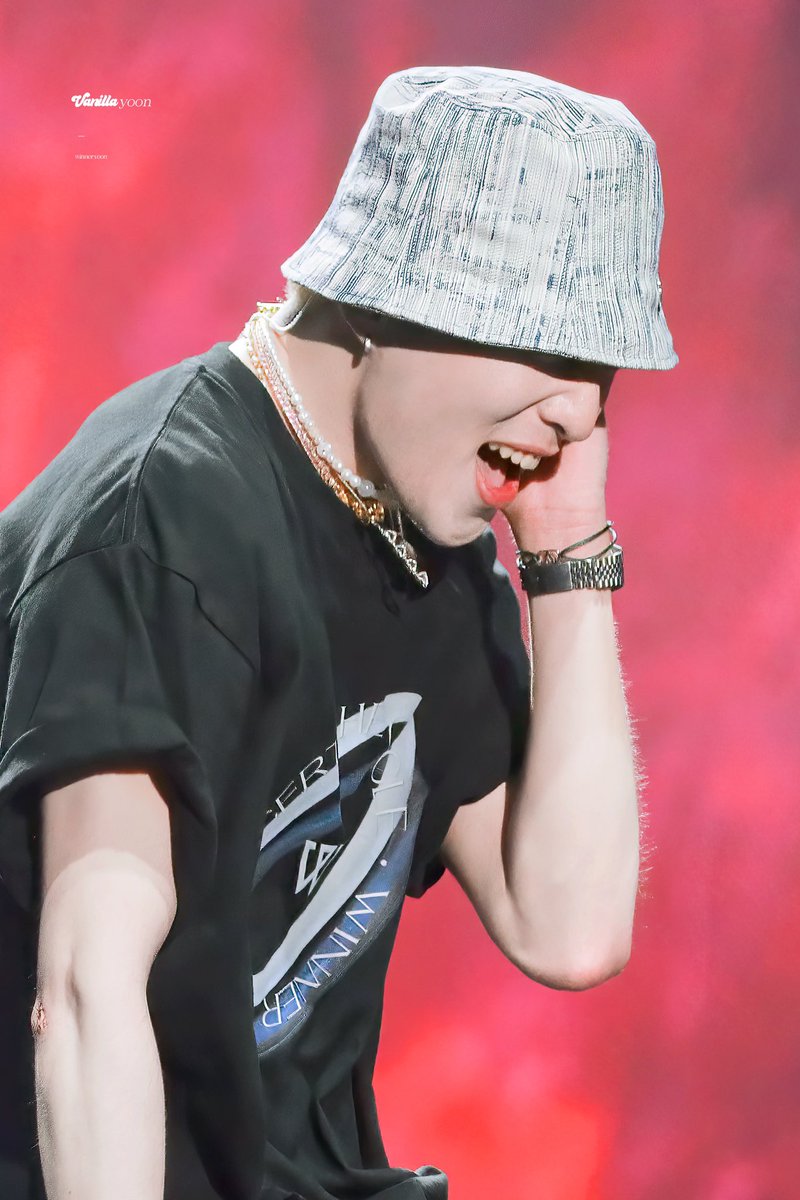 VANILLA_YOON's tweet photo. 220430 THE CIRCLE 

@official_yoon_ 
#강승윤 #seungyoon #姜昇润 #WINNER #위너 https://t.co/wYvS3vIa2c
