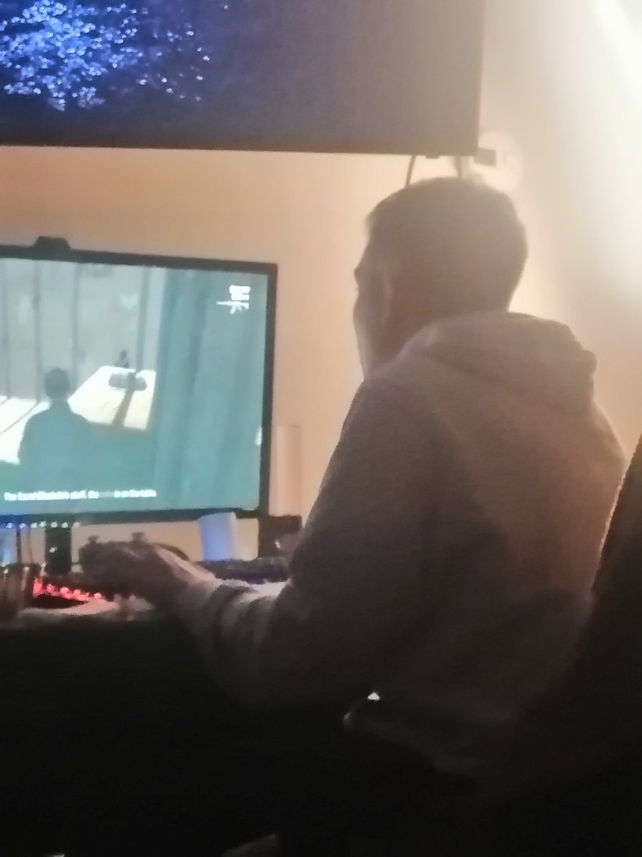 Alex Ambrose tweet media
