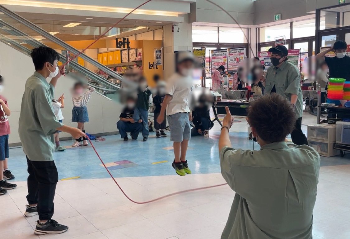 ktrsmz's tweet photo. 5/28 なわとび記録大会　「トベチャン」
山梨では初となる駆け足跳びのオフライン大会❗️小学3年生以下、小学3〜6年、中学生、高校生以上の4部門でそれぞれ優勝者が決まります🔥

5/29 ダブルダッチのバトルイベント「JRB 」
2年間の休止を超え、再び熱い戦いが🔥 https://t.co/nXctmurho7