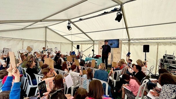 Posted @withregram • @chiddlitfest 

Such a wonderful buzz with all these budding young artists as @rbiddulph inspires and encourages them to draw more!

#drawwithrob #literaturefestival #litfest #bookstagramuk #books instagr.am/p/CdBP8xTssuJ/
