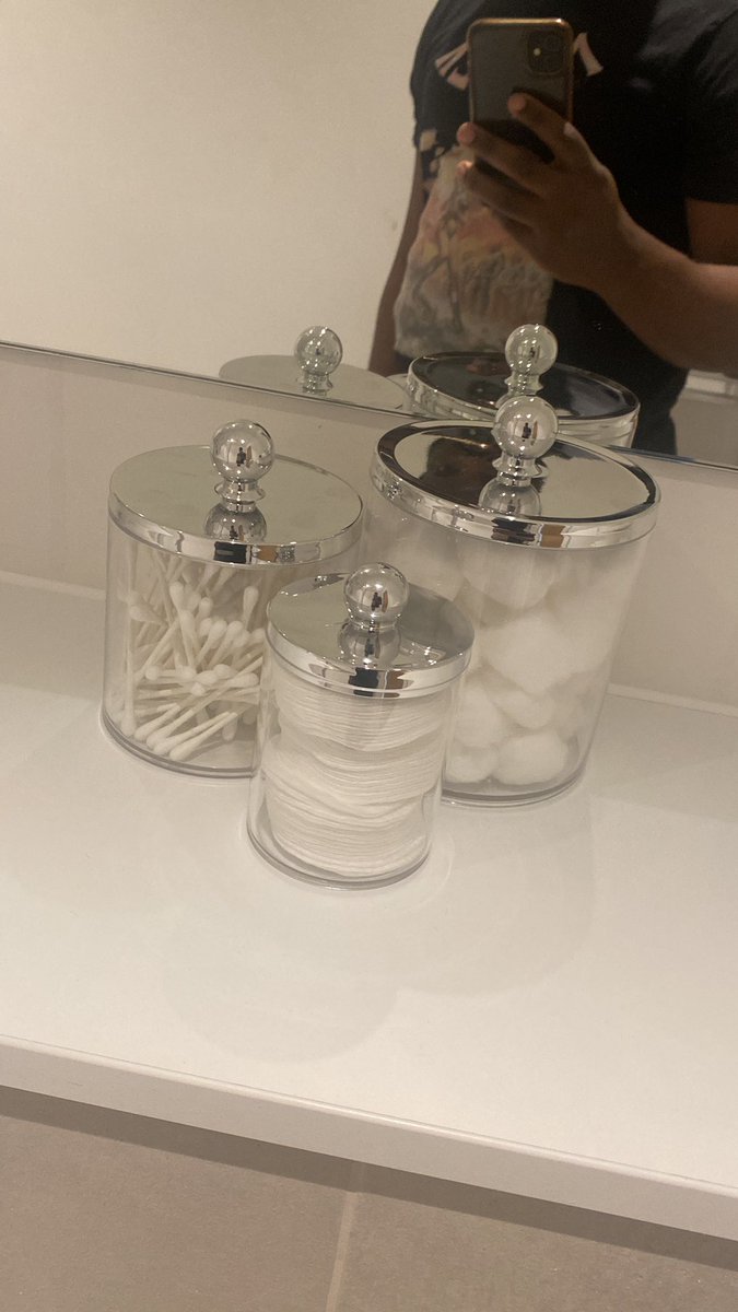 _Unknown_D_'s tweet image. The stuff my wife does around the house would never occur to me 🤣 this is why having a woman’s touch is essential.